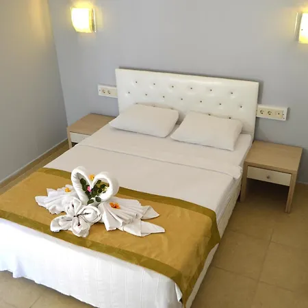 Pine Beach Boutique Turunç