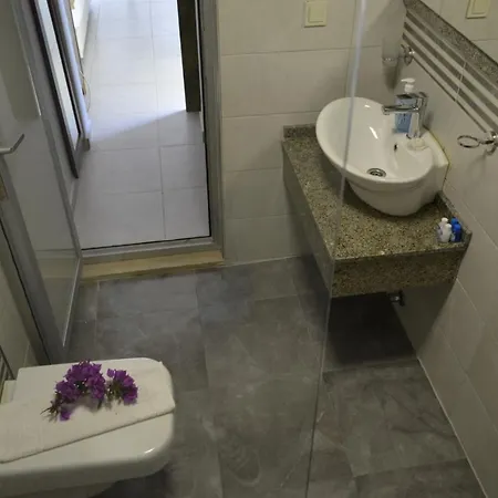 Pine Beach Boutique Semesteranläggning (resort) Turunç
